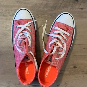 Women’s converse bright pink.